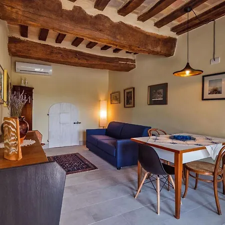 Piticchio Apartment *